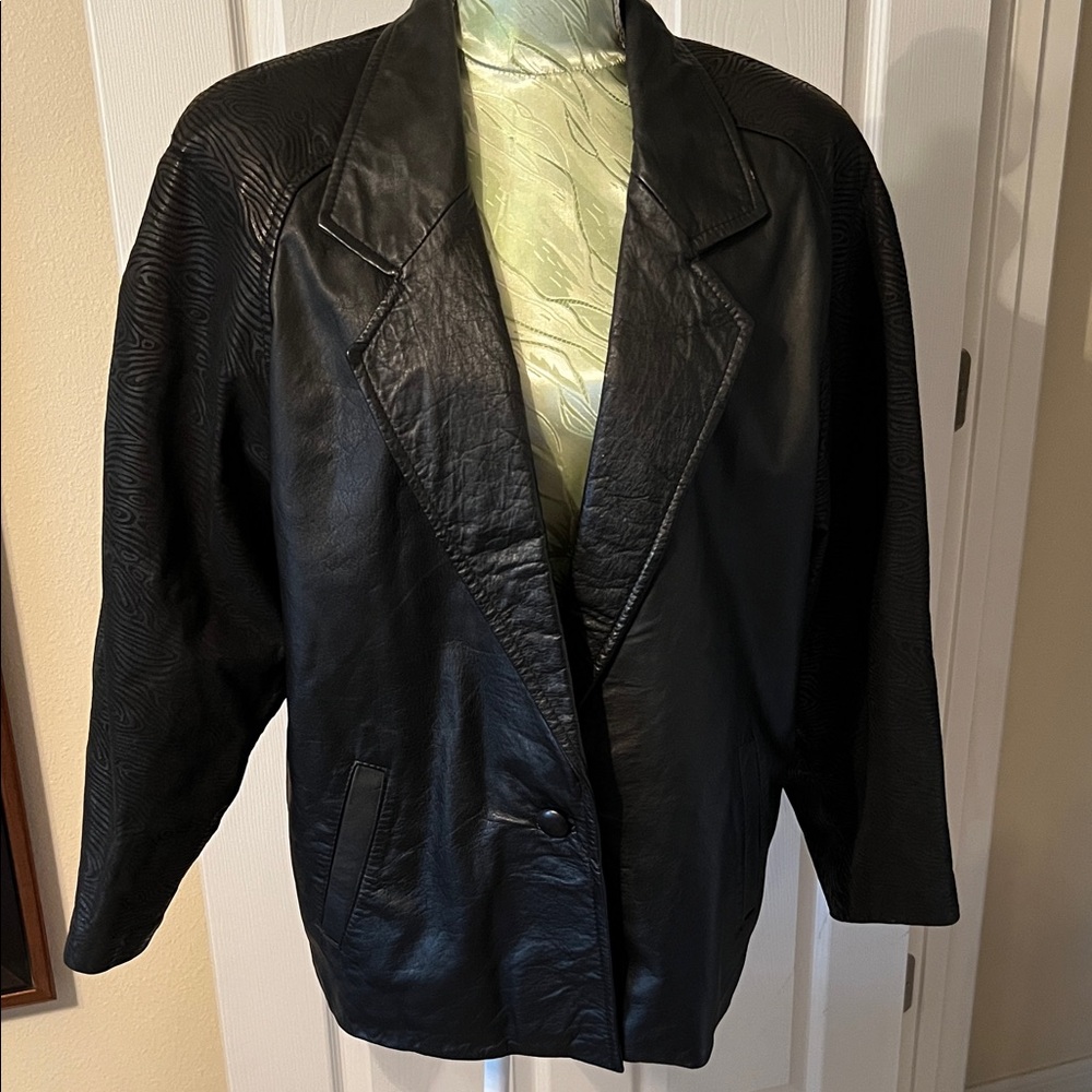 Elegant Black Leather Jacket for Women